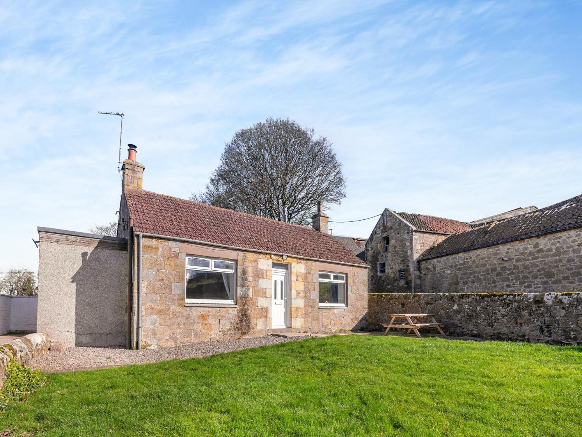 The Old Shepherds Cottage Pitlessie 外观 照片